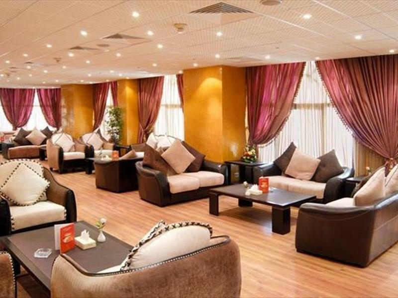 Dar Aleiman Al Haram Otel Medine Dış mekan fotoğraf The lounge at the airport