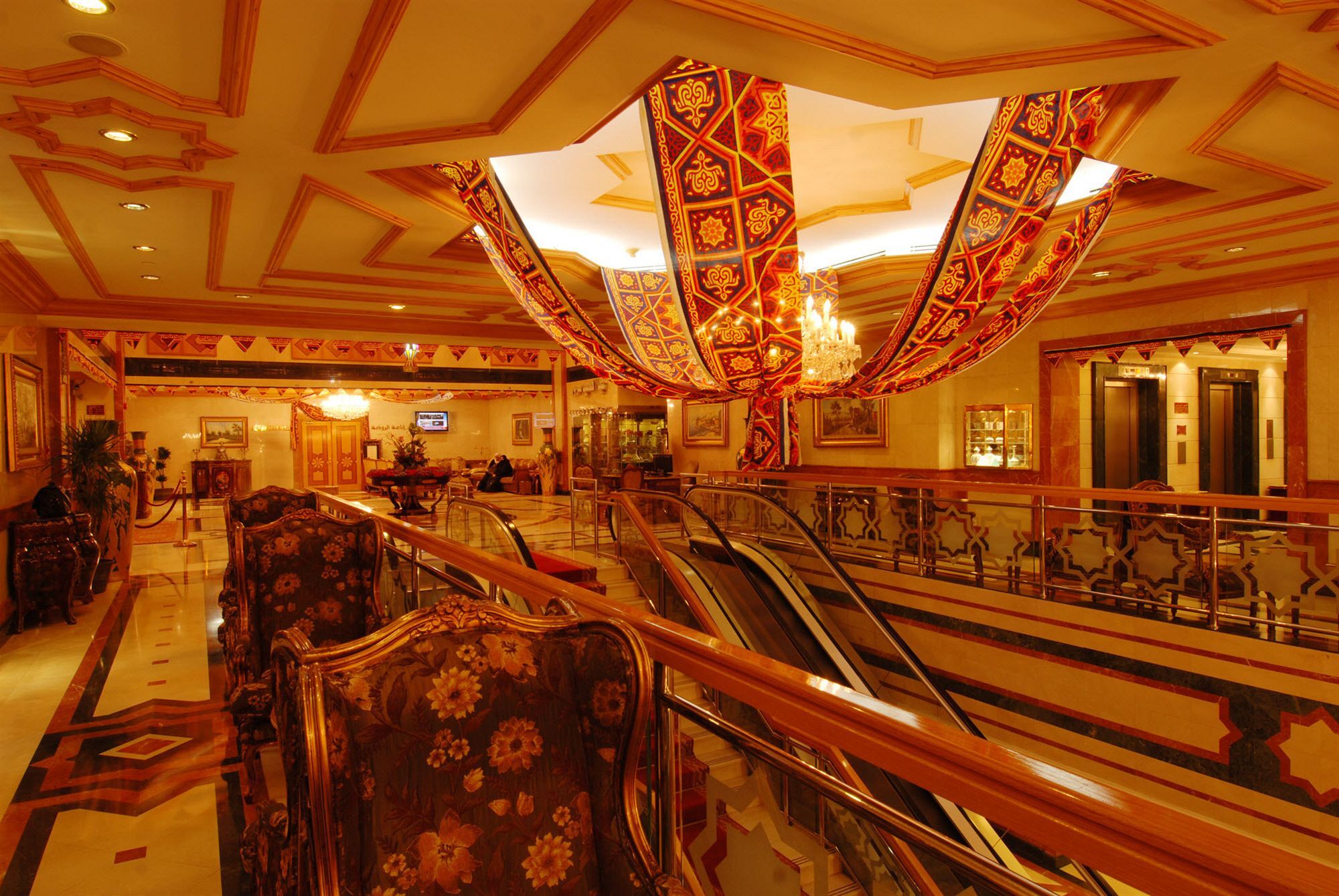Dar Aleiman Al Haram Otel Medine Dış mekan fotoğraf The interior of the hotel