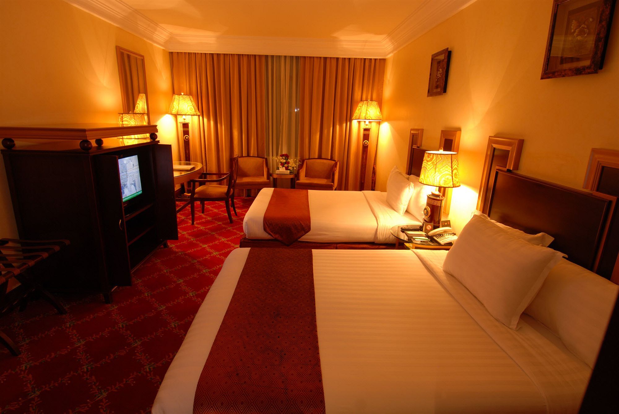 Dar Aleiman Al Haram Otel Medine Dış mekan fotoğraf A room at the hotel
